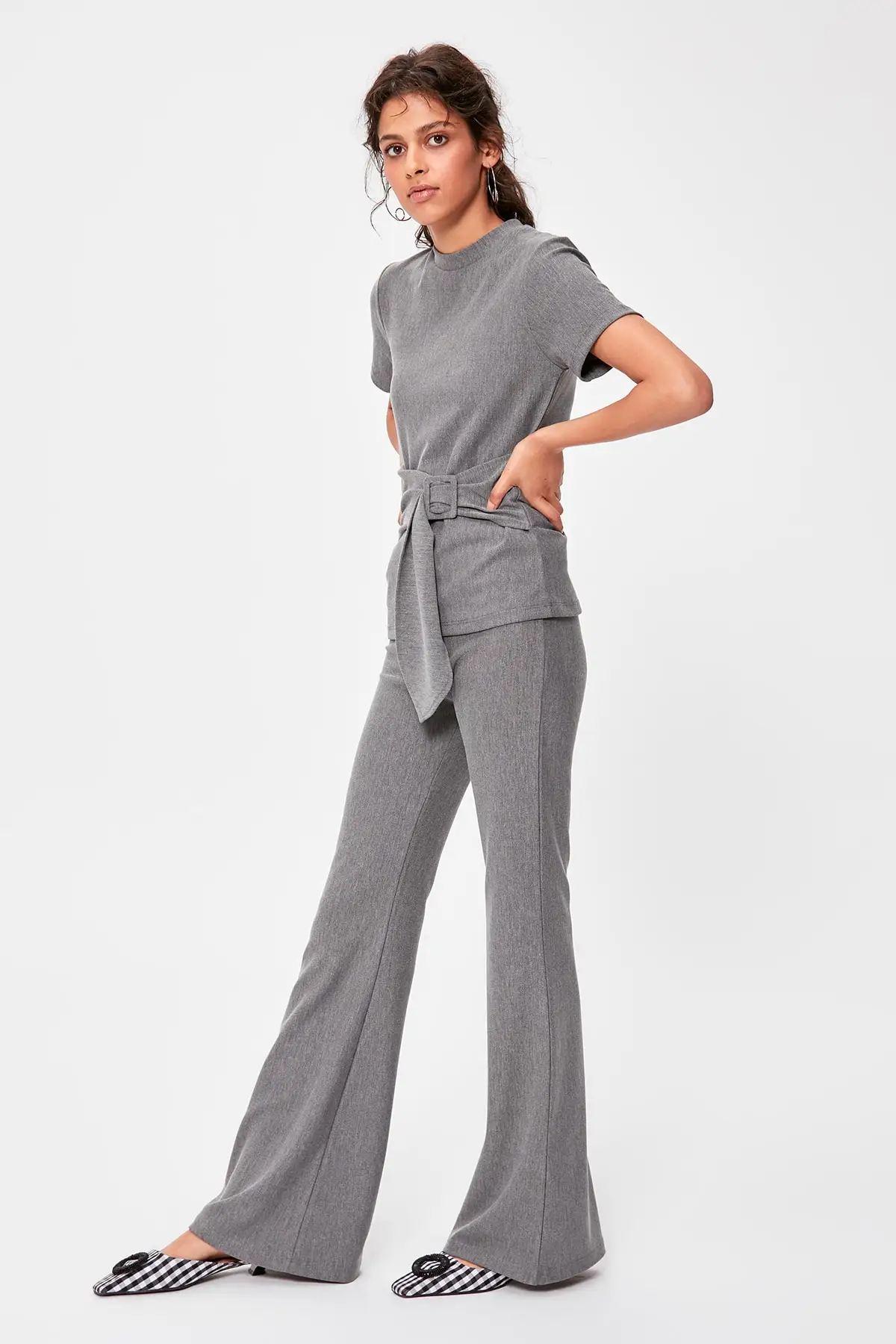 Trendyol Серые трикотажные брюки TWOAW20PL0235