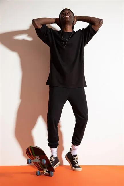 

Men Overiseze Black T-shirt