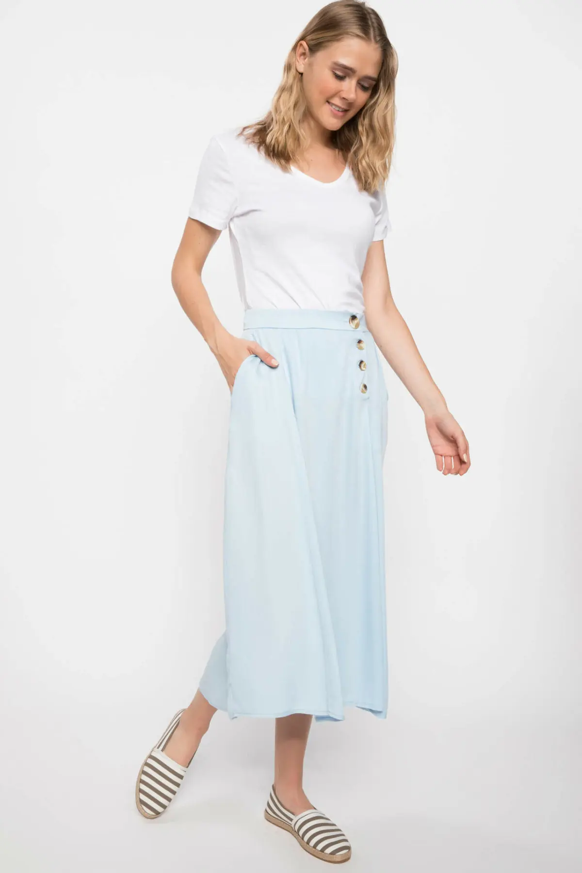 Женская длинная юбка DeFacto Классическая плиссированная на пуговицах Повседневная