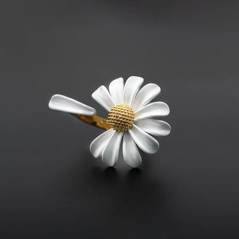 Korean Fashion Flowers Daisy Open Rings for Women Chic Temperament Engagement Wedding Ring Girl Sweet Elegant Party Jewelry Gift