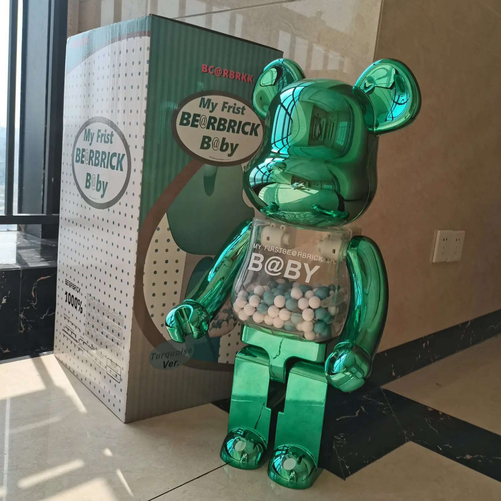 

BearBrick 1000% 70cm Electroplating Green Qianqiu Double Box with Laser Label Version Belly Beads Are Solid 20mm Correct