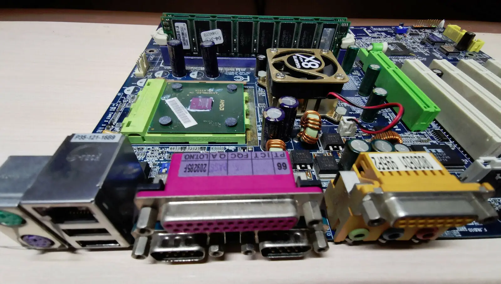 Материнская плата Gigabyte Technology GA-7VAX Socket A/462 AMD | Компьютеры и офис