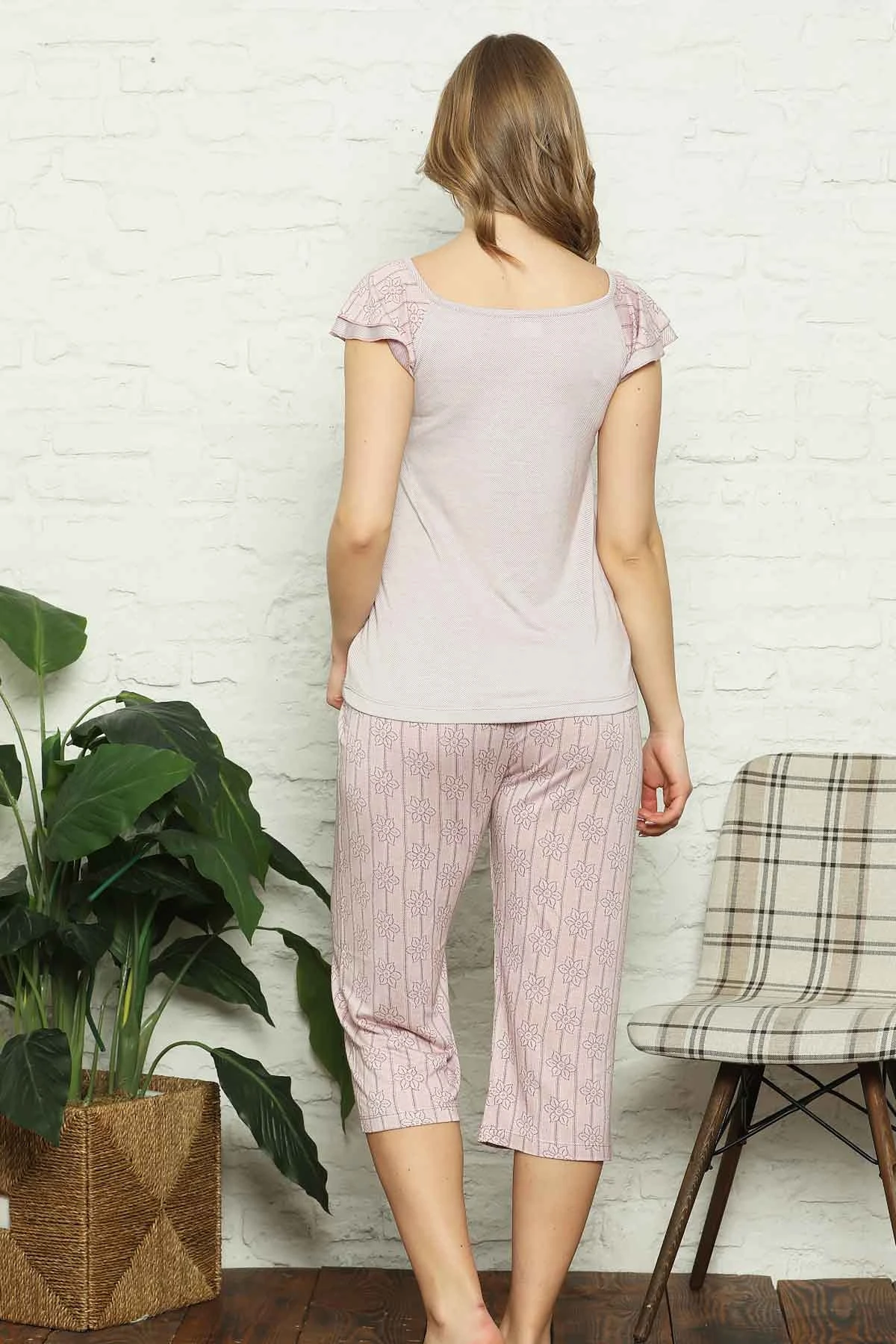 

Women's Pajamas set 2 Color striped pattern Bermuda Capri short-Sleeve