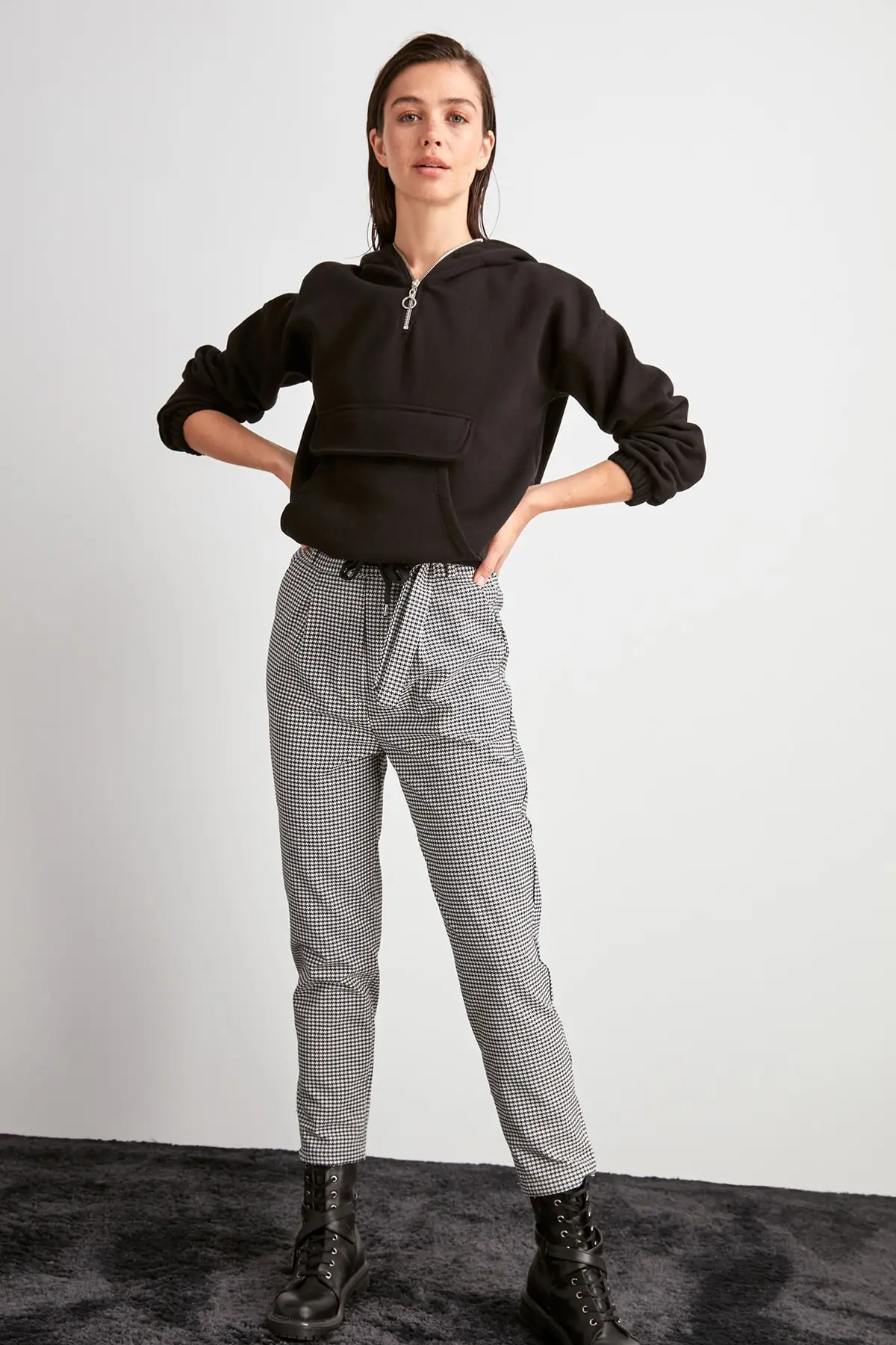 Trendyol брюки со шнуровкой TWOAW20PL0639