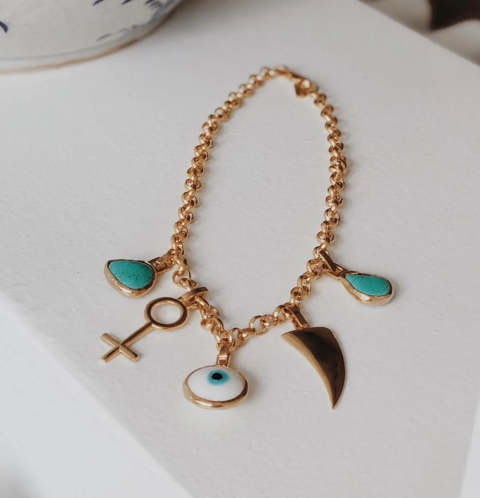 

GULCE DERELI, CARNAVAL NECKLACE, FIVE CHARM CHAIN NECKLACE, GIFT BOX, GOLD/SILVER PLATED