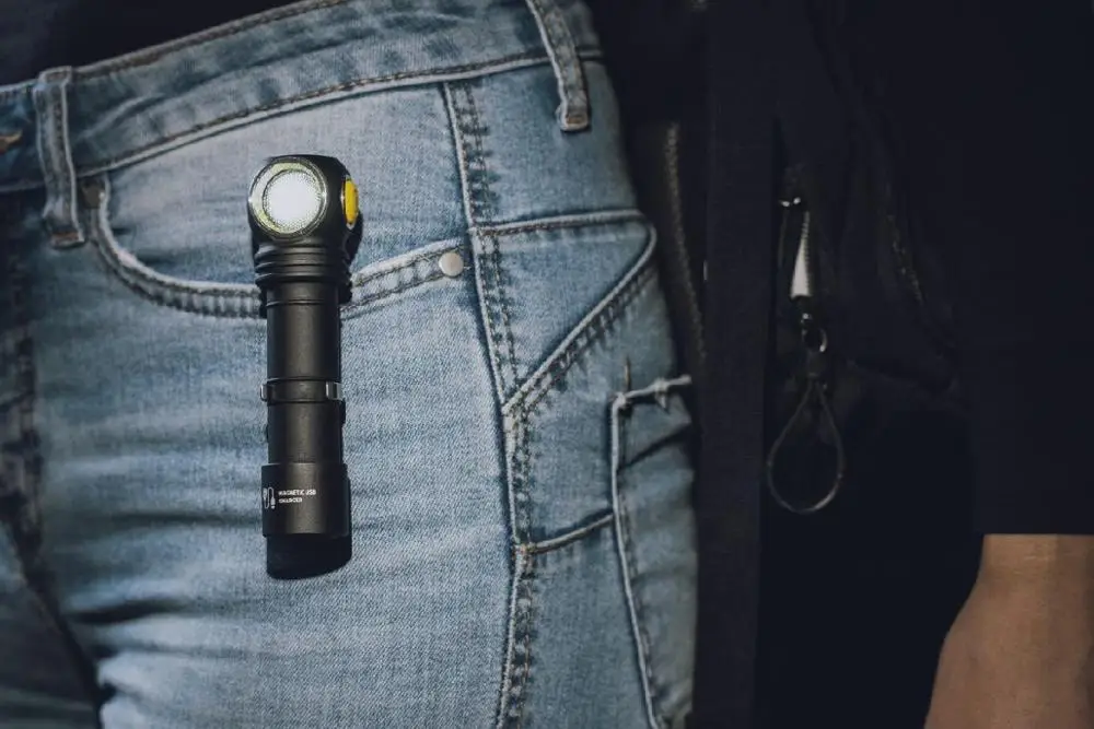 Купить Светодиодный фонарь Armytek Wizard С2 Pro XHP50.2 USB перезаряжаемый (F08701C/F08701W) + 18650 литий-ионный аккумулятор + крепление для велосипеда в комплекте