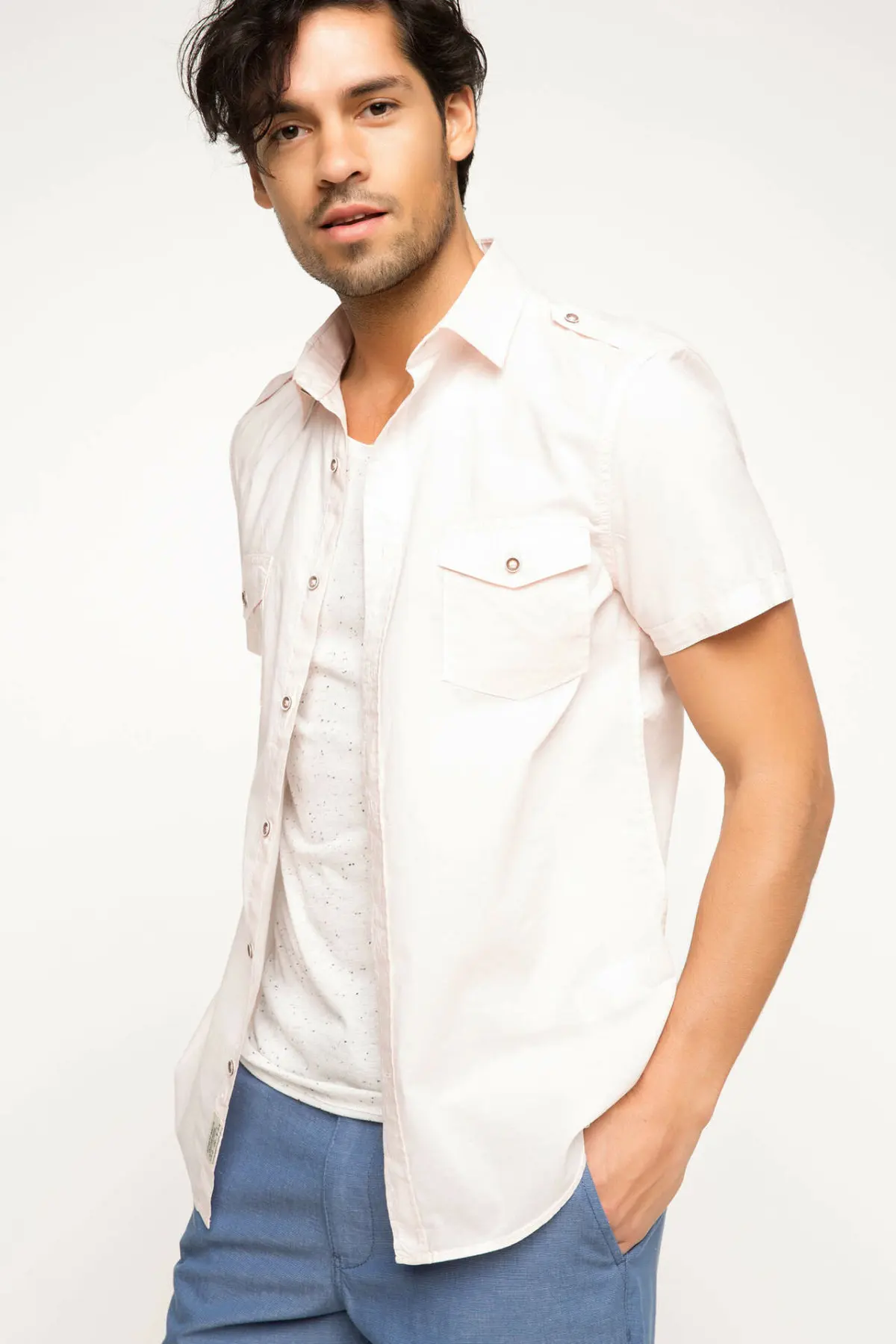 Мужская рубашка с коротким рукавом DeFacto повседневная однотонная приталенная