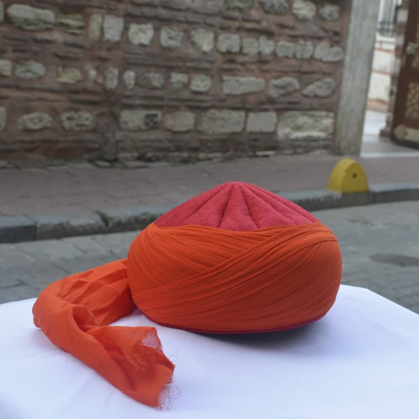 Мусульманские шляпы|Мусульманская одежда| |