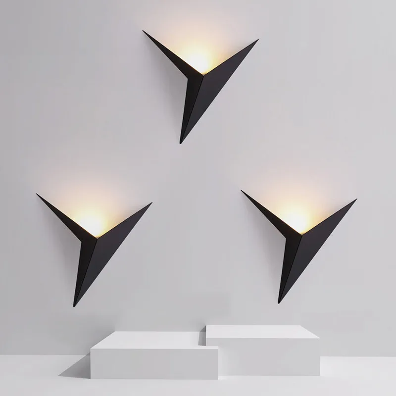 

Special-shaped Triangle Wall Lamp Creative Iron Art LED Simple Bedroom Hotel Room Mirror Wall Light Aisle Garden Decorative Lamp