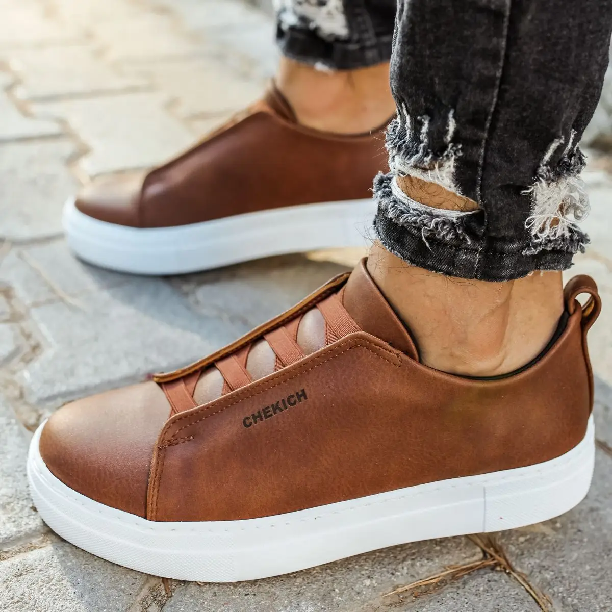 

MP013 Men Casual Shoes Faux leather waterproof quality shoes free shipping comfortable sole full mold stitched