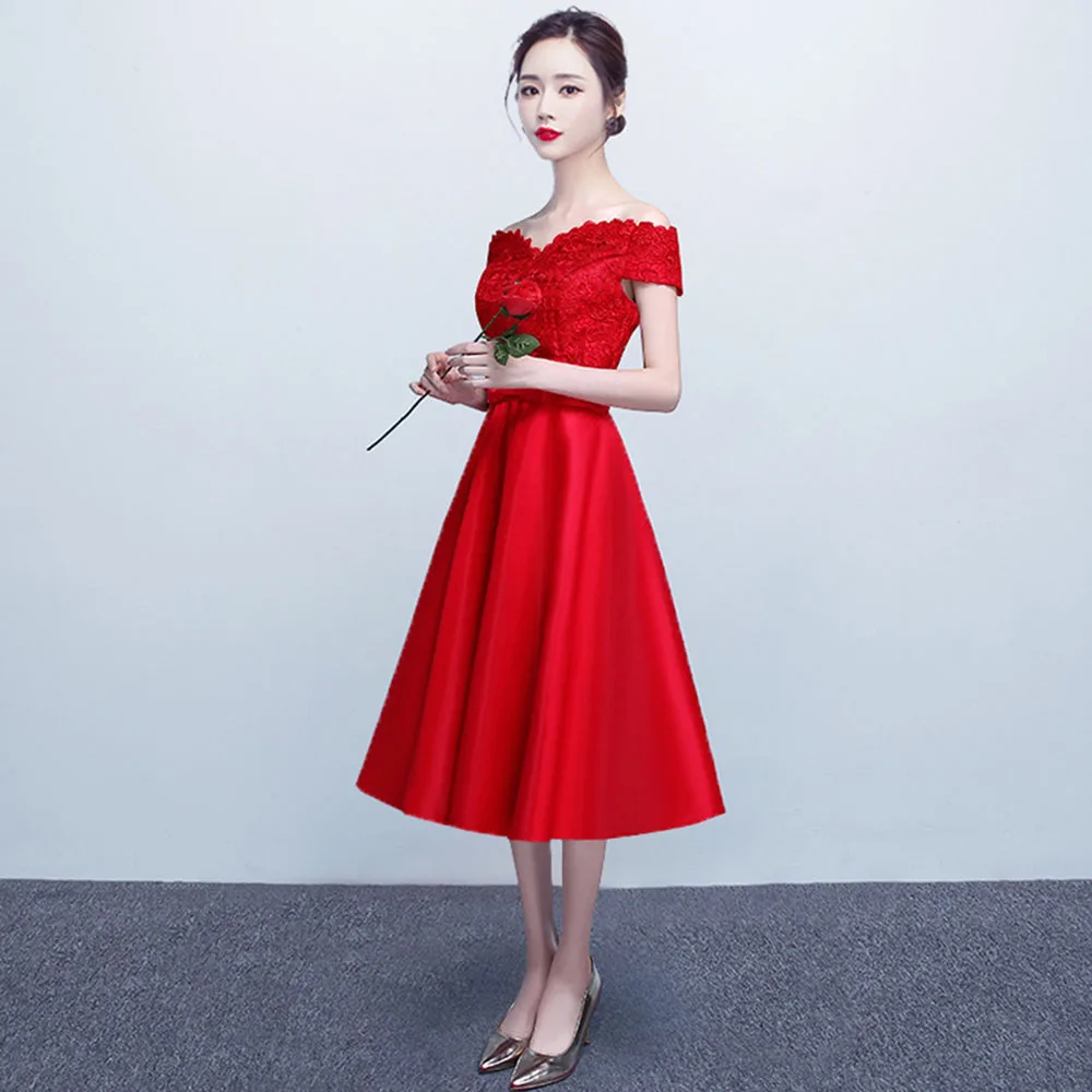 Серебряное платье подружки невесты с открытыми плечами Короткое мини для