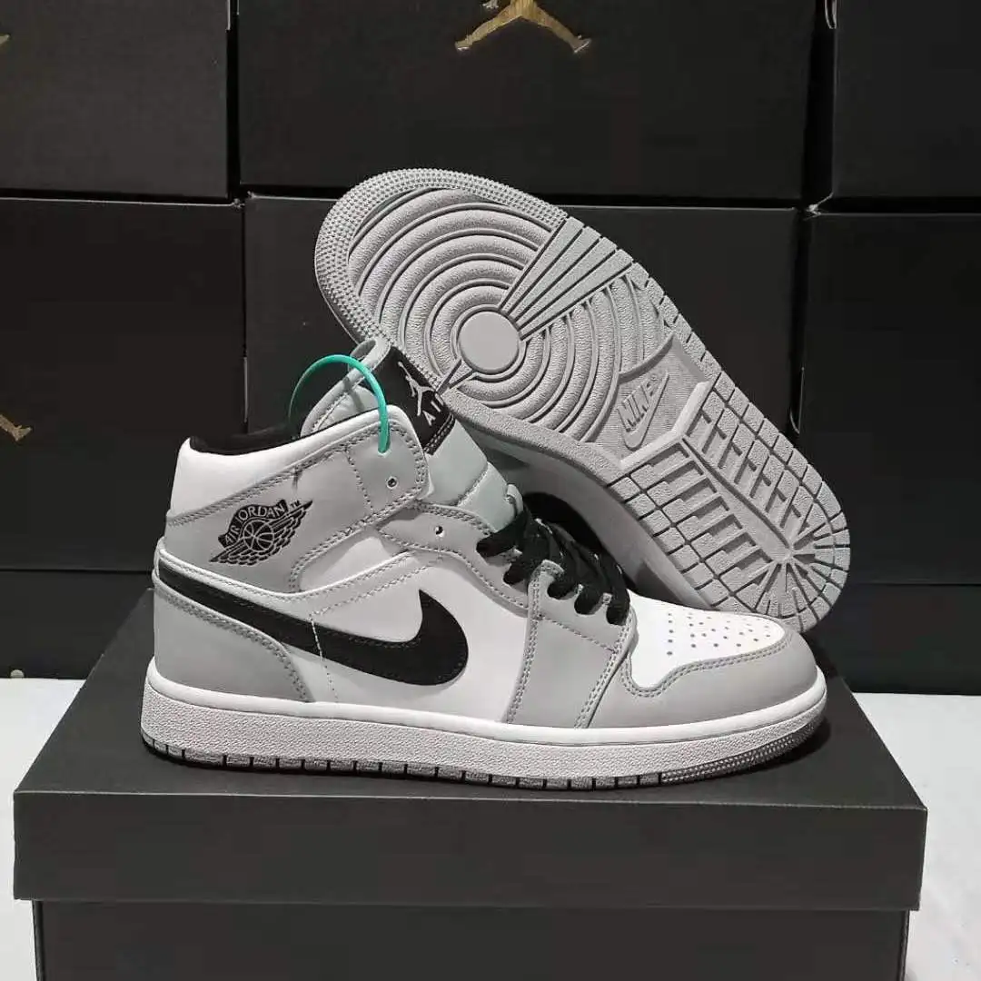 

Nike- Air Jordan Retro 1 Mid AJ1 Men Comfortable Shoes Women Basketball Sneakers Sport Shoes