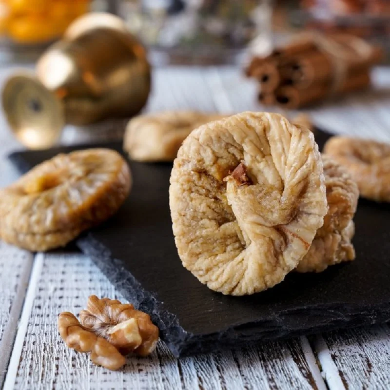 Потрясающий органический сушеный турецким инжиром веганский десерт изысканные