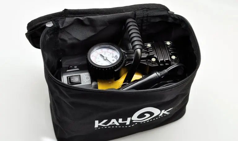 Компрессор автомобильный КАЧОК K90LED |