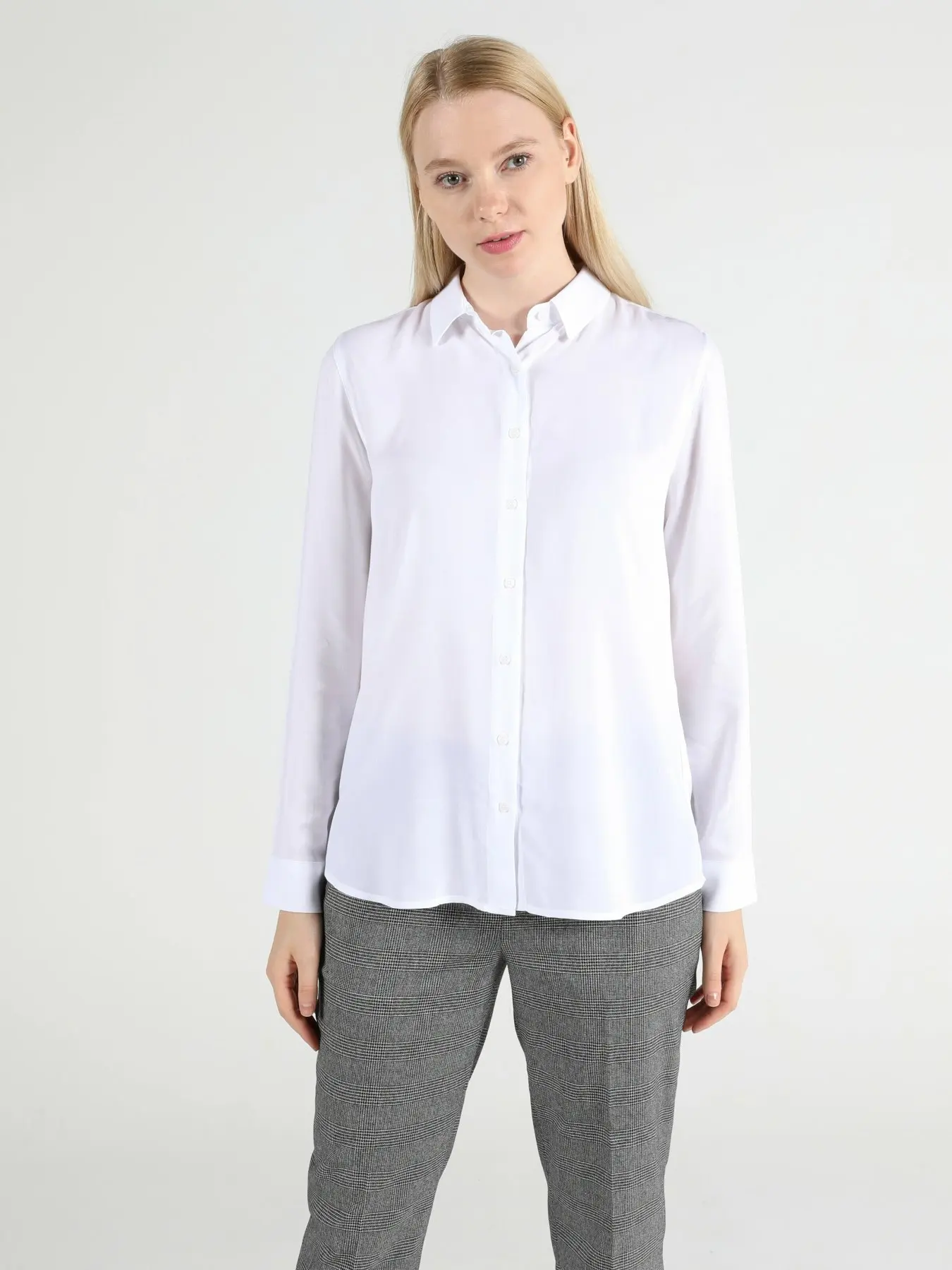 

Woman Long Sleeve Shirt CL1050927
