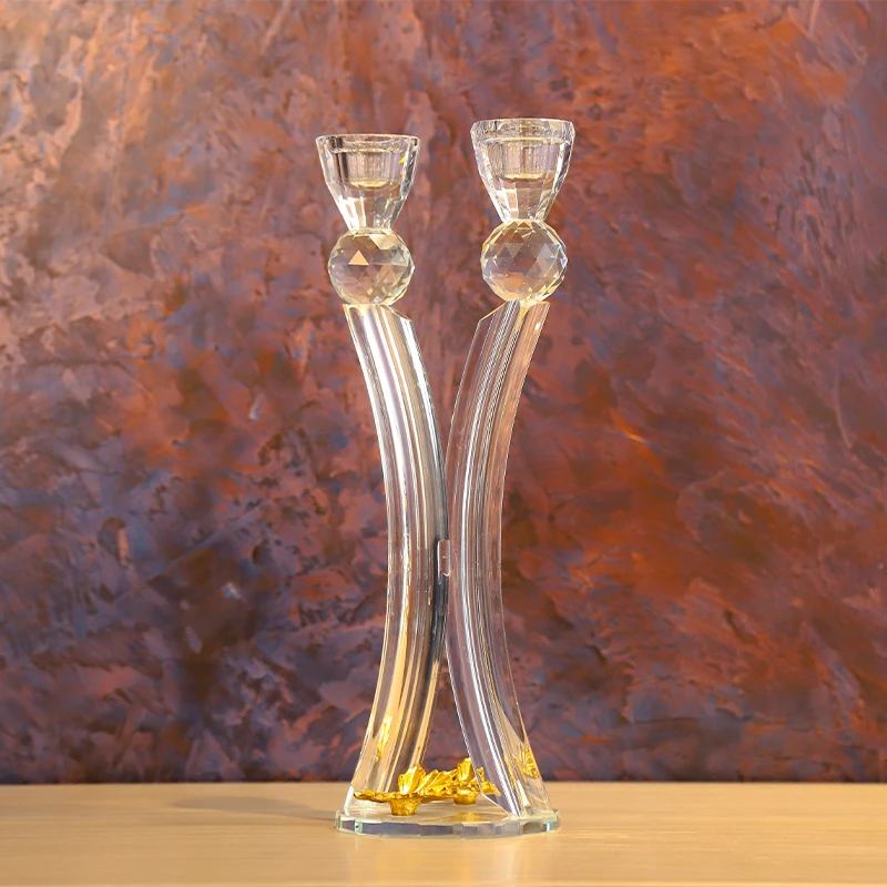 

Критический подсвечник с 2 головками