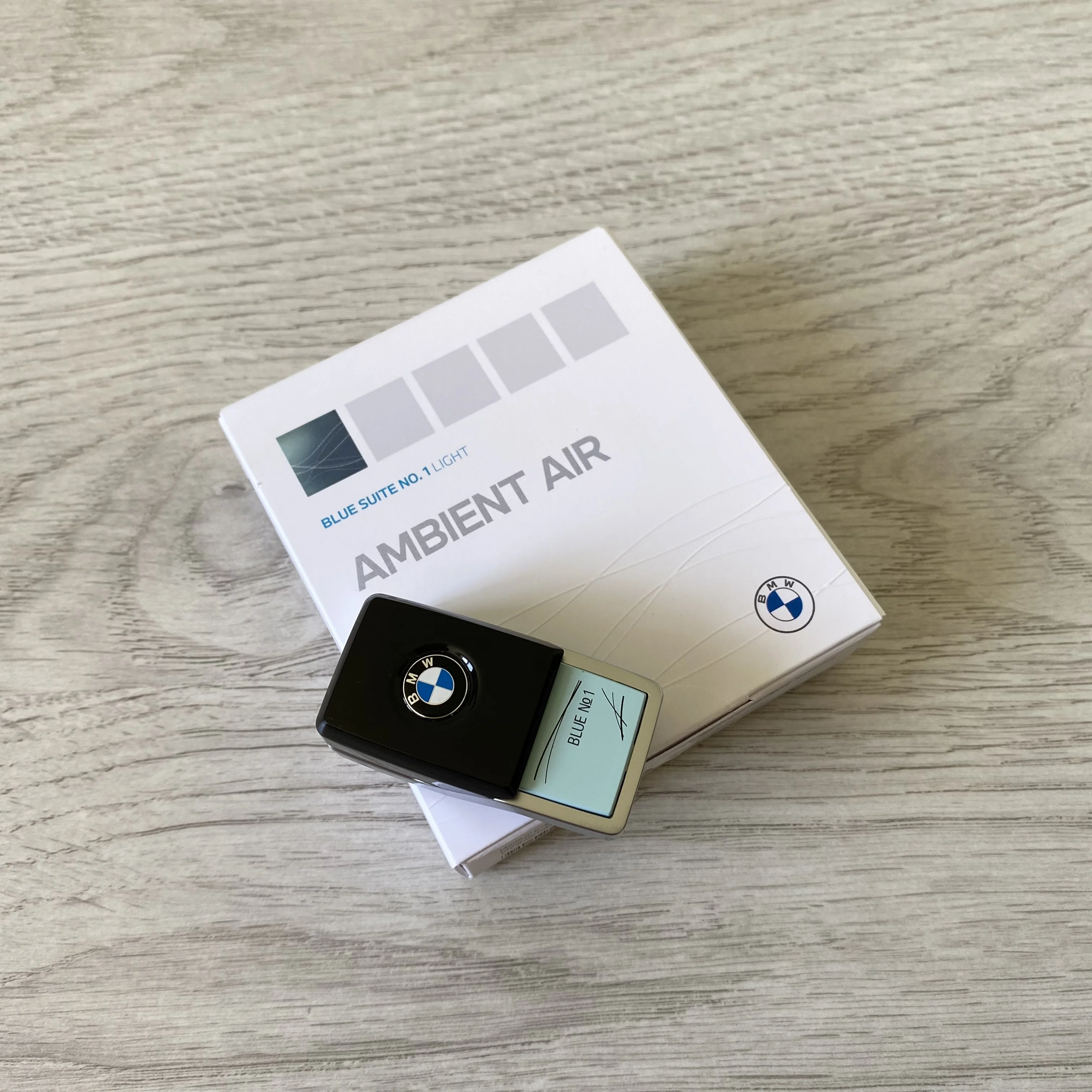 Aroma BMW ambient air (replaceable flavor block) Air freshener flavoring fragrance in the car replaceable cartridges auto parts odor |