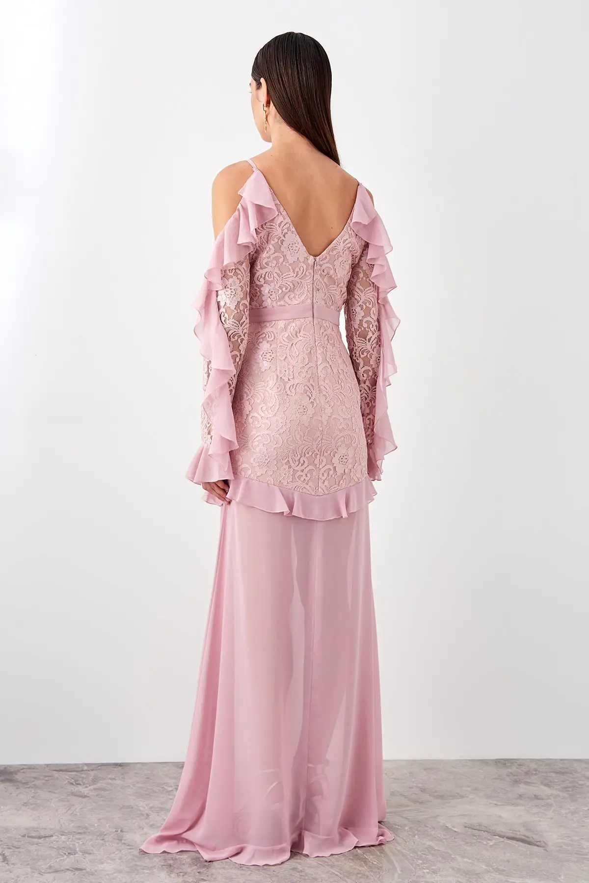 Trendyol маховик детальное вечернее платье TPRSS19AE0077