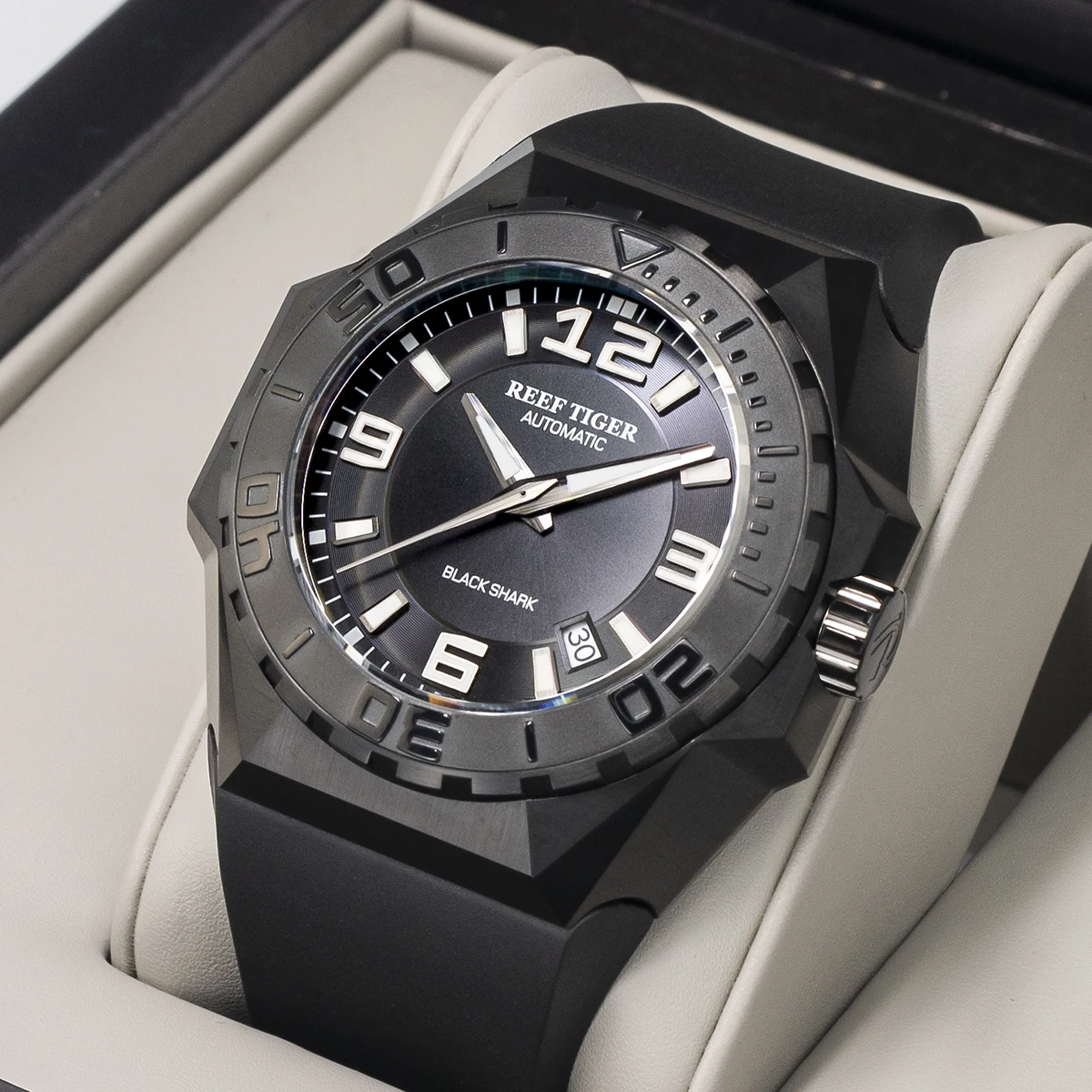 

Reef Tiger/RT Luxury Mens Sport Watch Waterproof Black Watches Mechanical Dive Watch Military Watches Relogio Masculin RGA6903