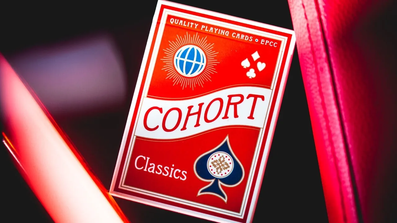 COHORT CLASSICS (RED/BLUE) Цвет рубашки Красный |