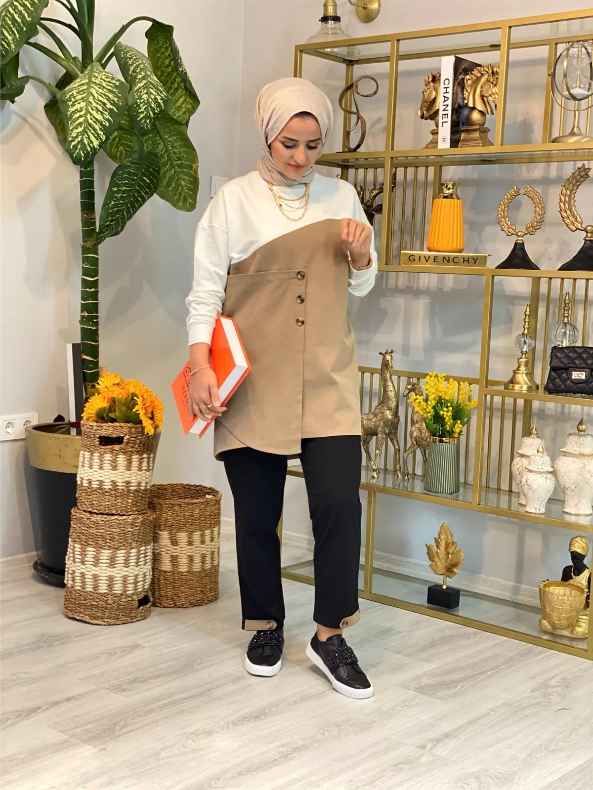

MUSLIM KARELİ CEPLİ BOTTOM TOP TOOL/HIJAB WOMEN TOOL/MODERN WOMEN STYLISH TOOL GK51