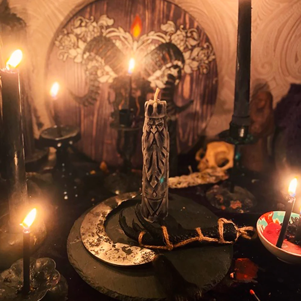 Магия свечей ритуалы. Магические свечи. Ритуальные свечи. Волшебная свеча. Черные магические свечи.