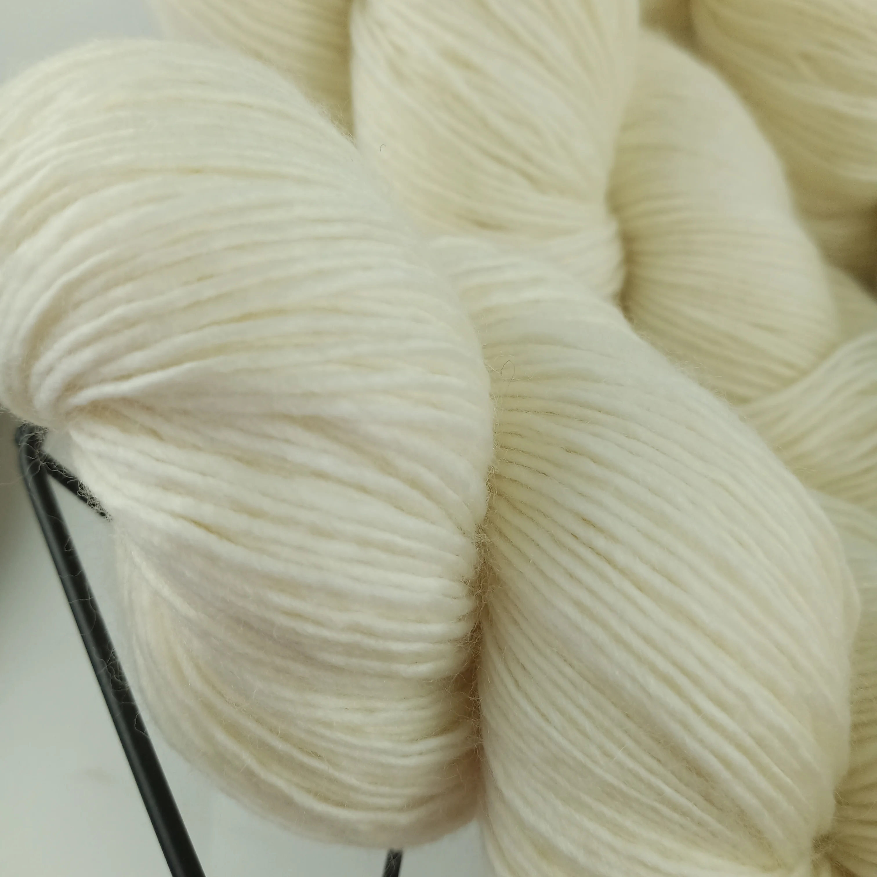 Пряжа Lotus Superwash Merino 1 слойная пряжа натуральная Роскошная длинная плюшевая шерсть мериносовое волокно Неокрашенная ручная вязка своими руками вязание крючком