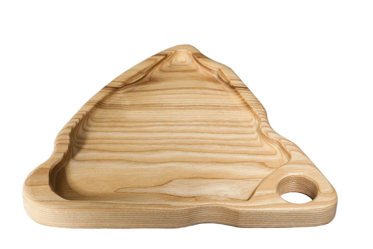 Блюдо треугольное в виде кусочка сыра из горного ясеня с отверстием от Danywood для