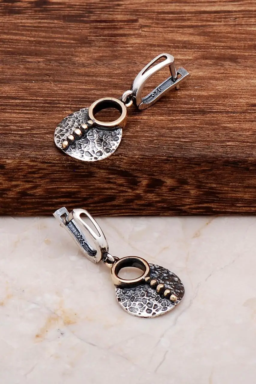 

Женские серьги из серебра 4678 пробы, с филигранной вставкой