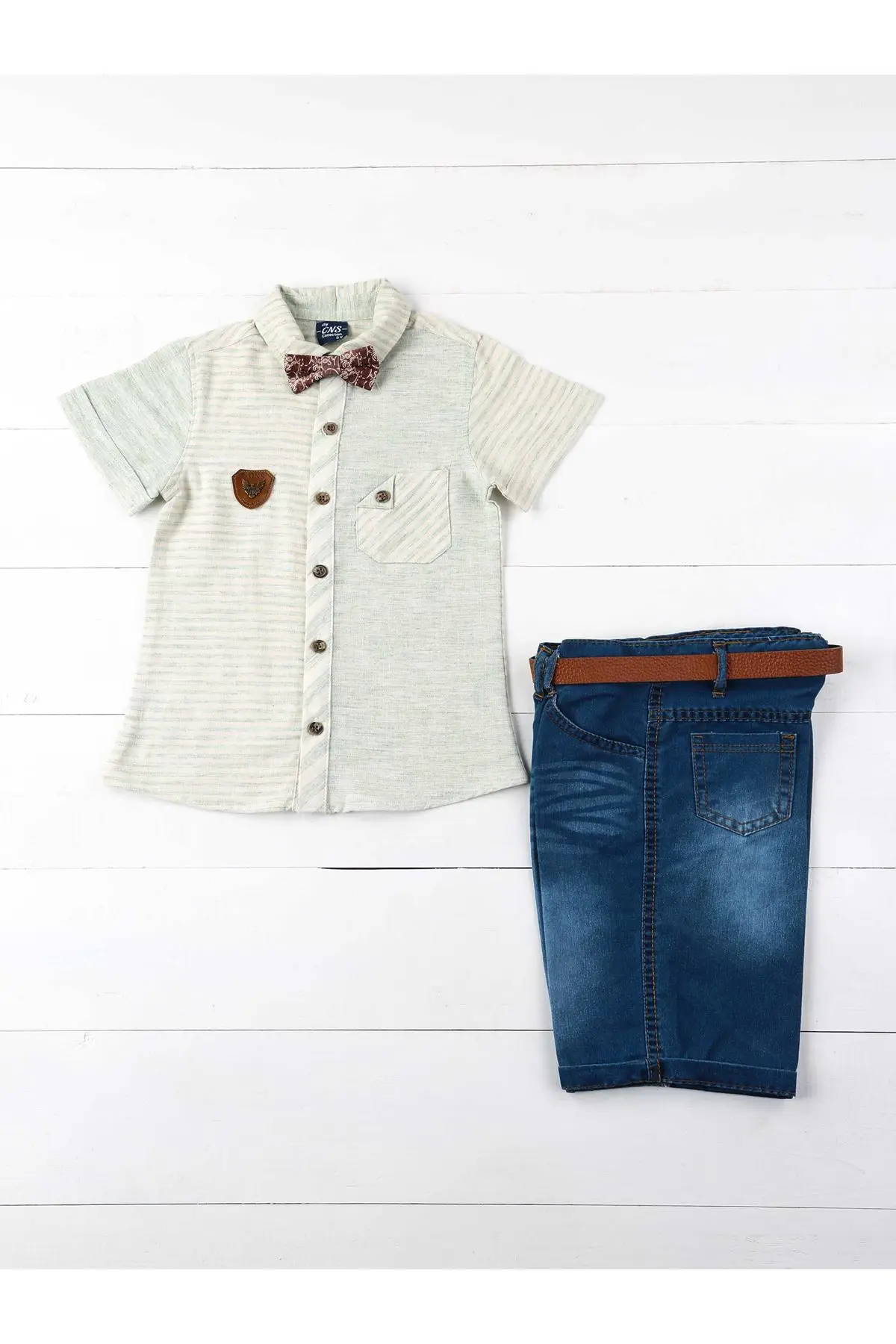 Костюм для мальчиков летняя футболка под капри пояс и галстук-бабочка 4 предмета