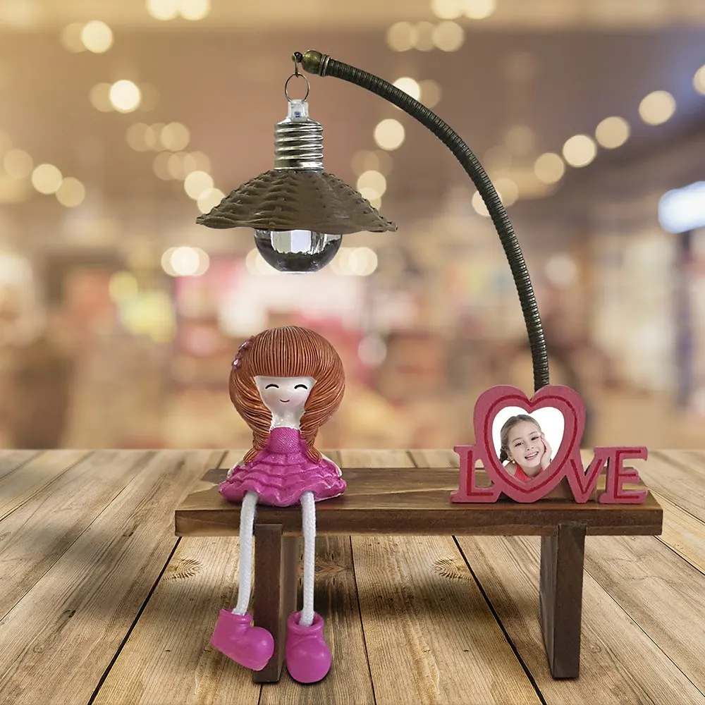 

Personalized Luminous Wood Sitting On the Bench Girl Biblosu