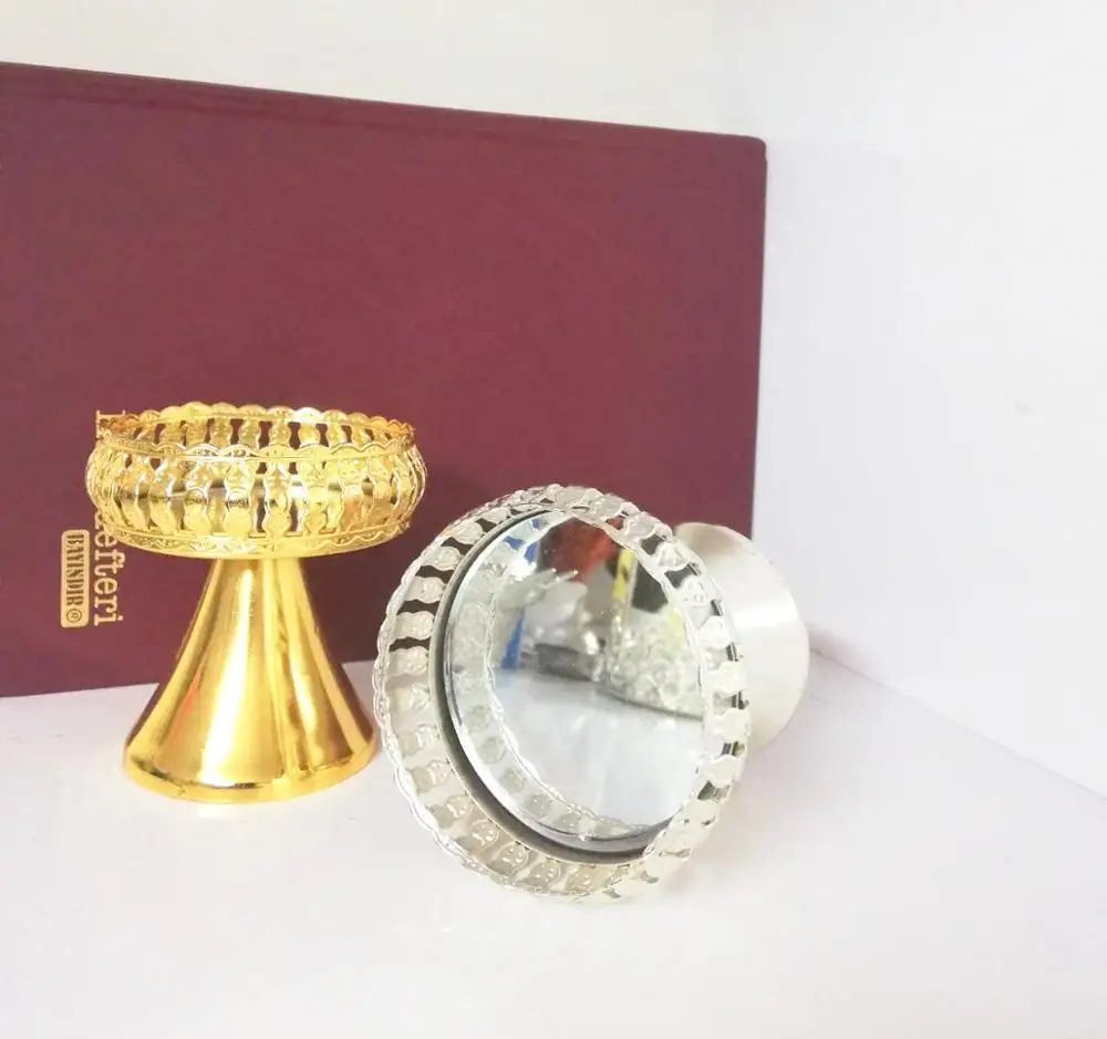 Подставка для десерта Украшенные благодаря зеркалу можно использовать в нижней