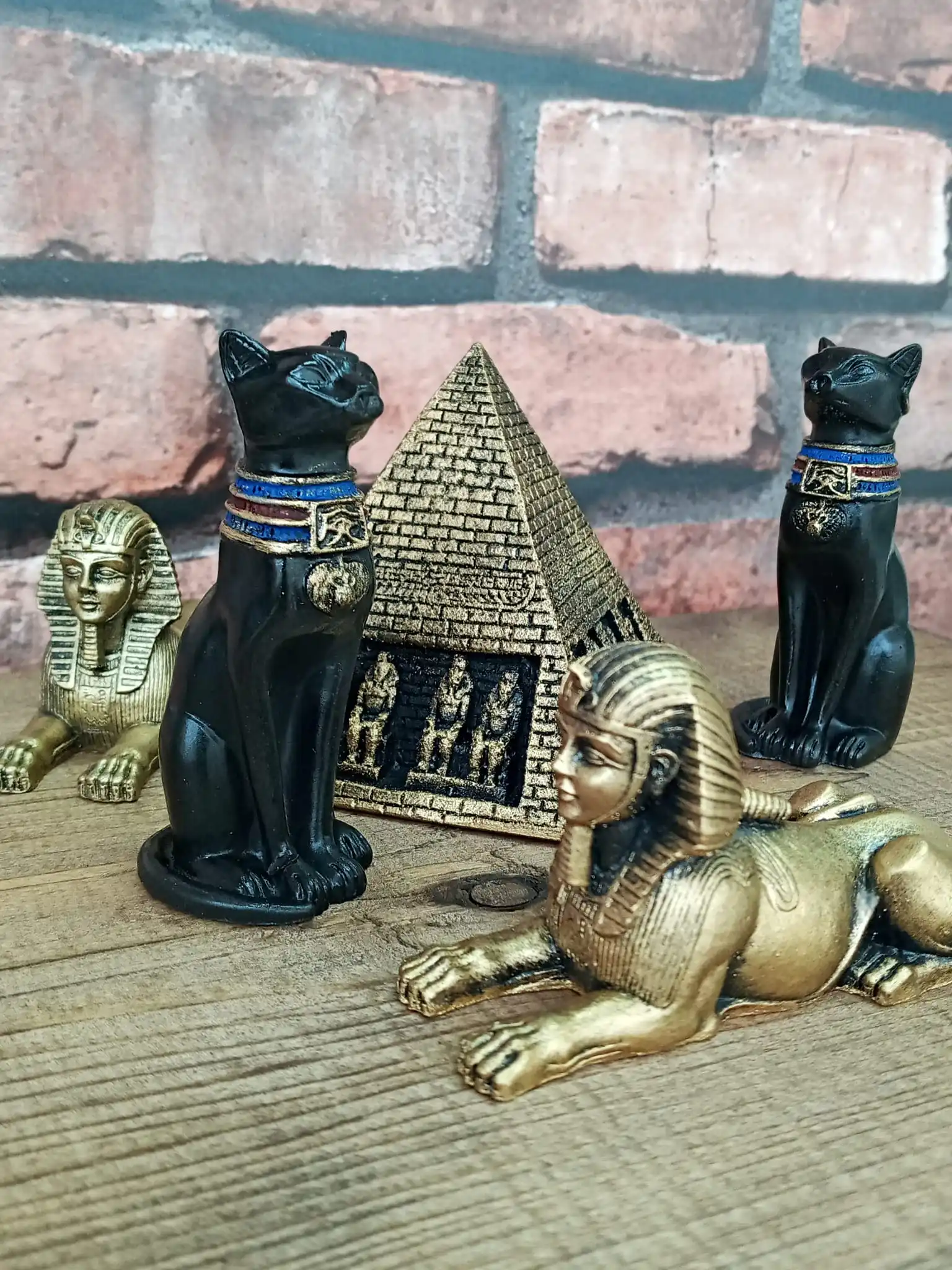 

Ancient Egyptian Symbols Trinket Set.