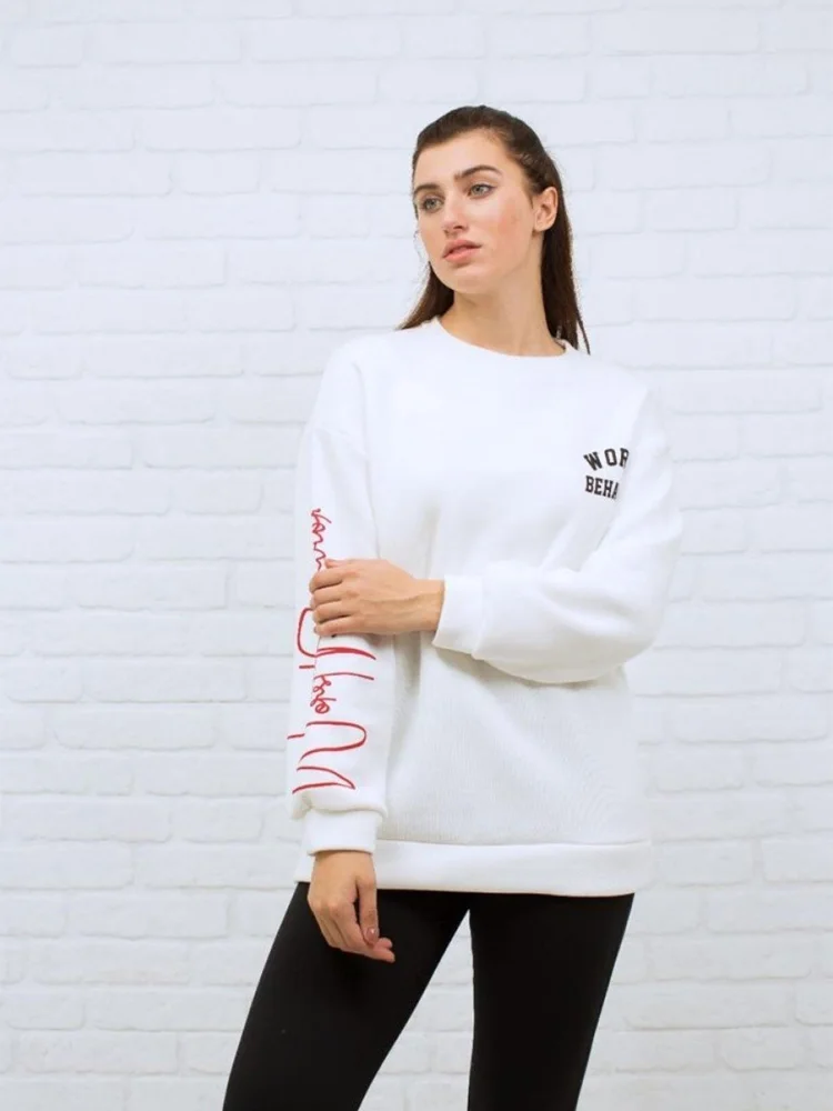

Women's New Season Latest Fashion Printed Three-Thread Şardonlu Casual Warm Holding the Handles and Tread Lettering Print Detailed Oversize Sweatshirt