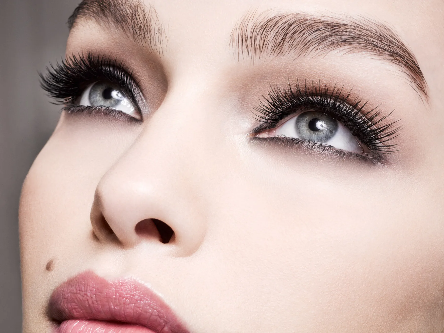 L'Oreal Paris Тушь для ресниц "Volumissime Royale" экстра-объема укрепляющая черная 8 мл |