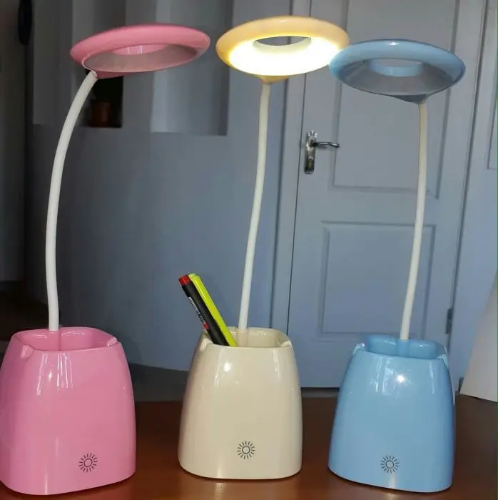 Настольная лампа с подставкой для телефона и аккумулятором | Лампы освещение