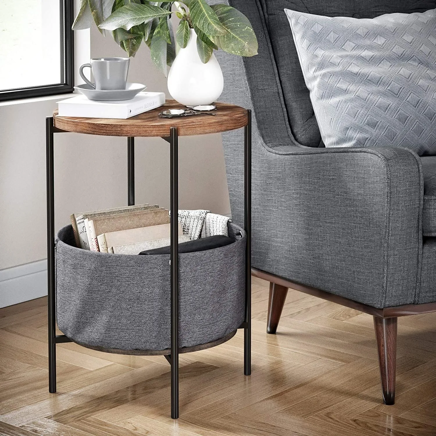 

Moder Coffee Table With Wide Bag