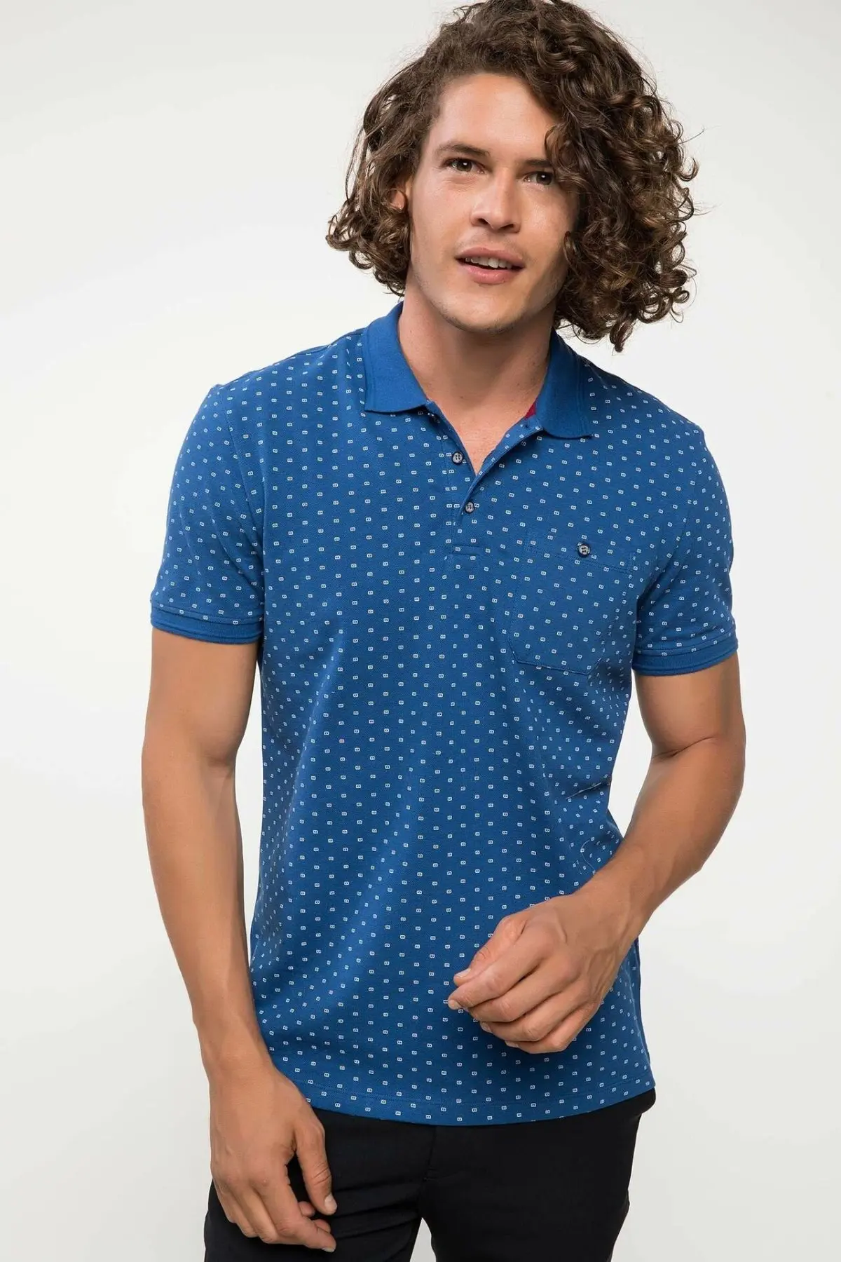 DeFacto мужская летняя белая рубашка в горошек синяя хлопковая с коротким рукавом