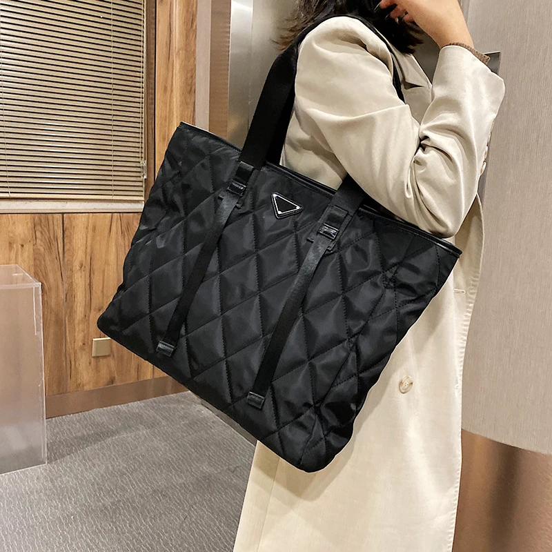 

с доставкой Winter Large Shoulder Bags for Women 2021 Women's Bag on offer Branded Trend big Black tote Handbags shopper Purses