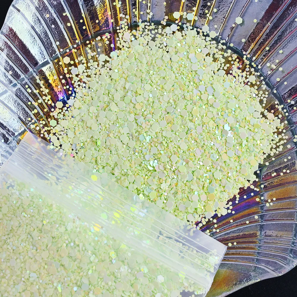 

1 Pack 50g(1.76 Oz) 4 Colors Nail Glitter Flakes Chunky Nail Art Decorations Laser Holographic Mermaid Painting Sequins CVS11#