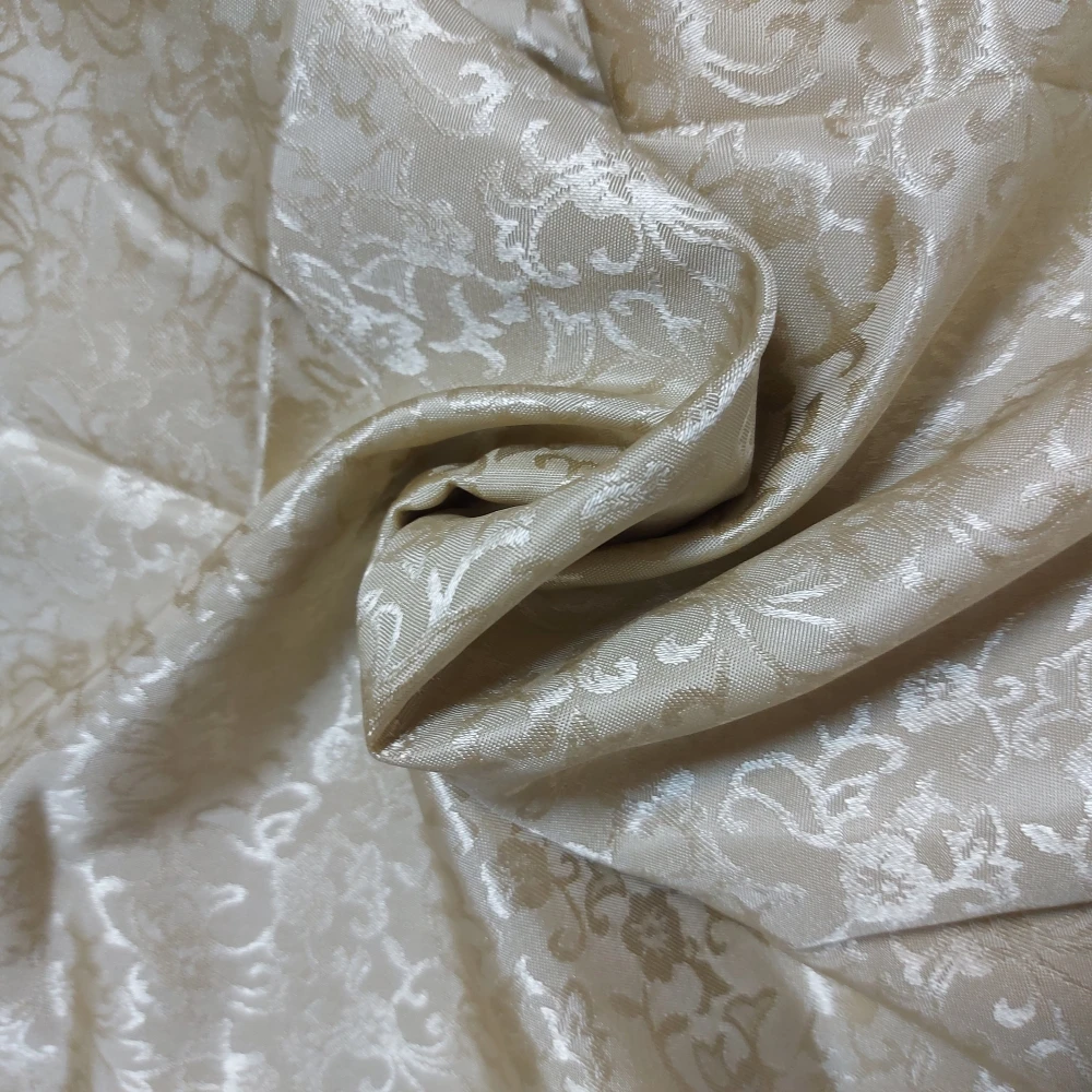 Скатерть тефлоновая круглая Santa Barbara T003 бежевая с пятнозащитной пропиткой на