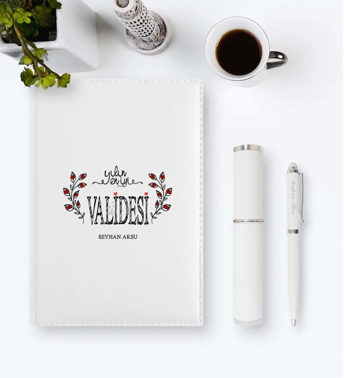 

Personalized The Year 'S Best Validesi 2020 Leather Organizer & Pen Gift Set