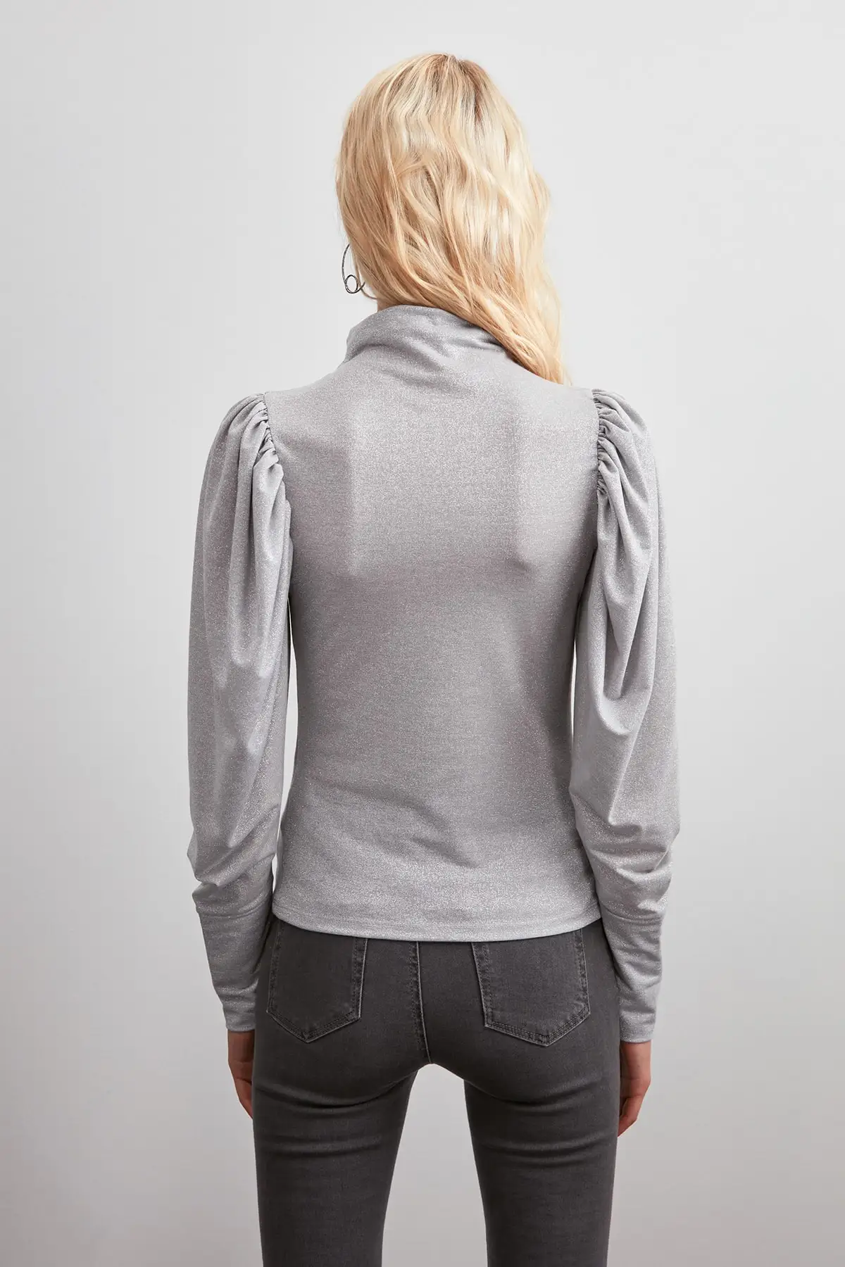 Trendyol Серебристая трикотажная блузка TWOSS20BZ0102|Блузки| |