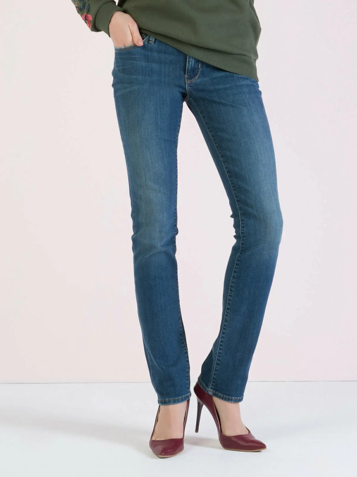 Colins Woman 703 Carla Slim Fit синие с низкой посадкой прямые джинсовые брюки хули женские для