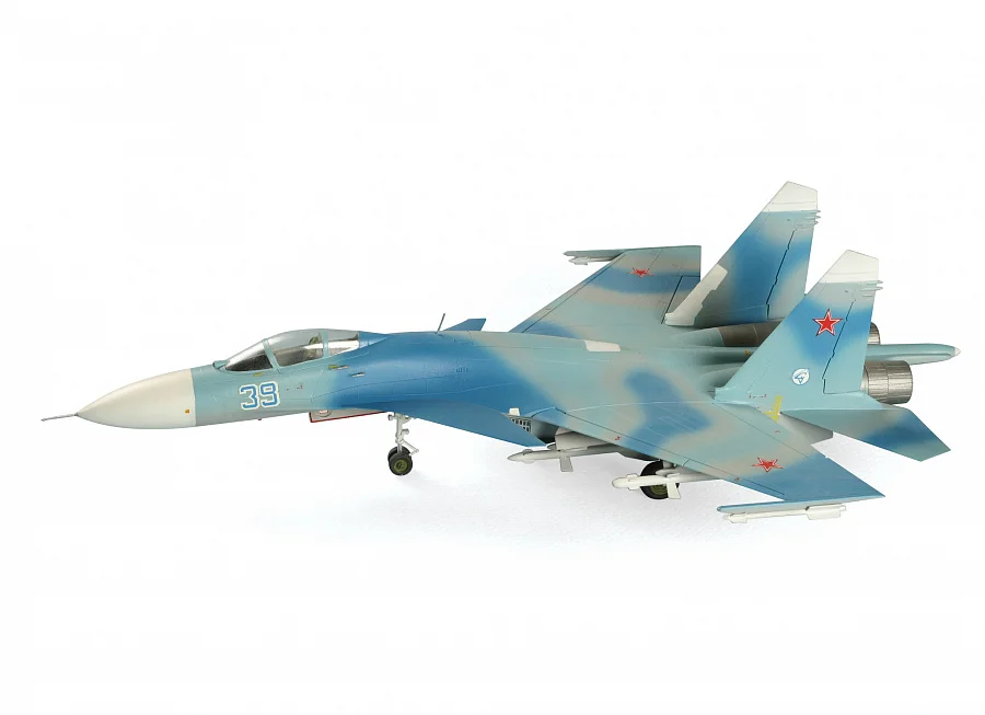 National team model Star Soviet fighter of winning the superiority in air су-27 1/72 |