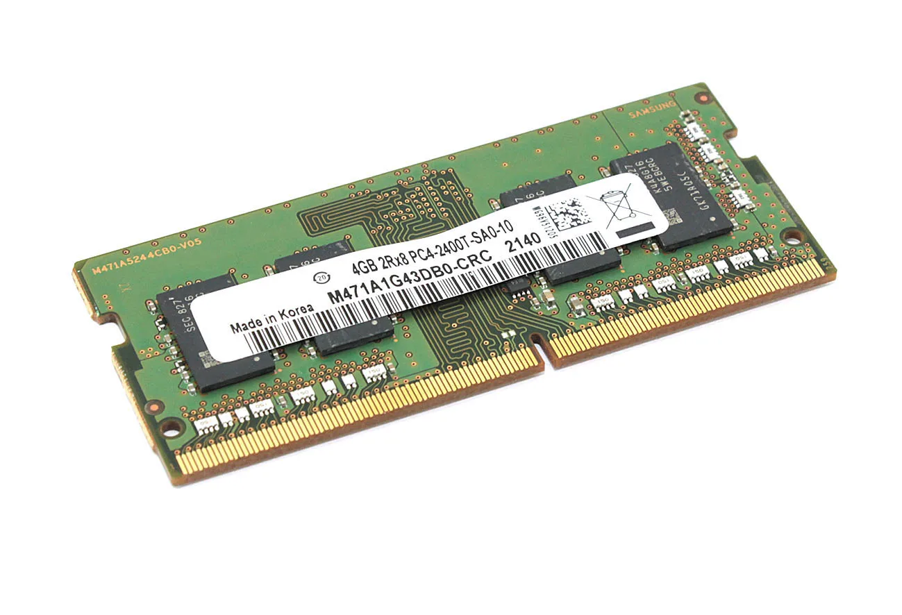 Модуль памяти Samsung SODIMM DDR4 4ГБ 2400 MHz 260PIN PC4-19200