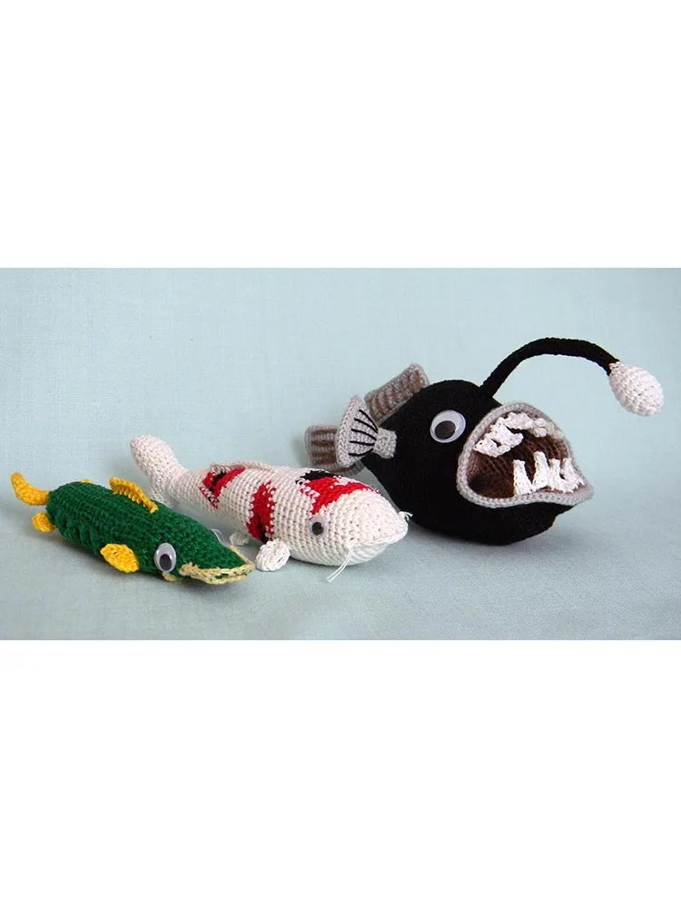 Набор вязаных рыбок: карп кои щука удильщик подарок рыболову - Цена: 1999