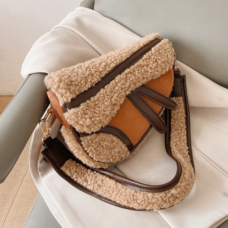 

с доставкой Retro Faux Fur heart bags 2021 Winter Small Crossbody Shoulder Bag Women's Branded Trend Handbags telfar bag Purses