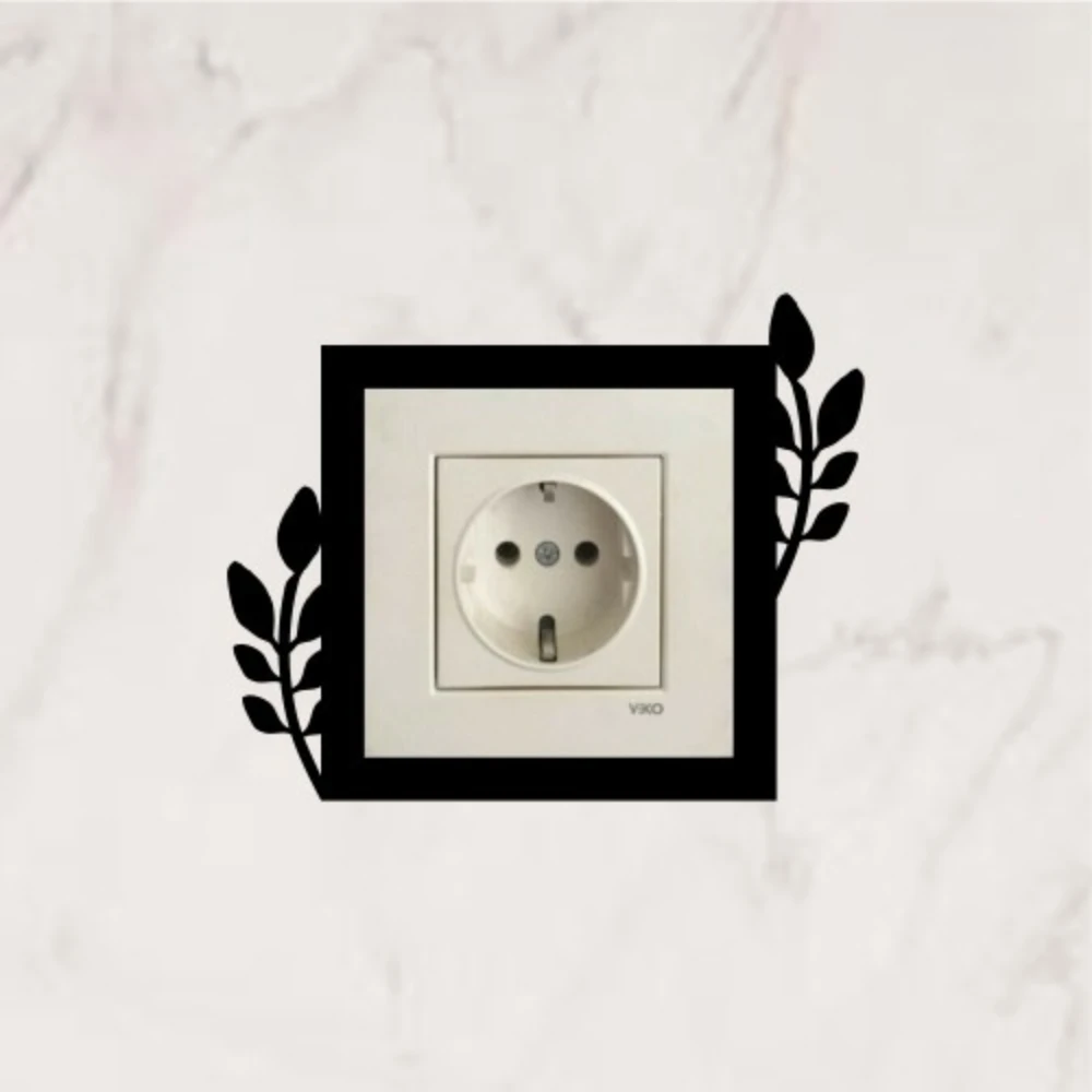 Деревянная настенная декоративная ваза черного цвета с изображением кактуса