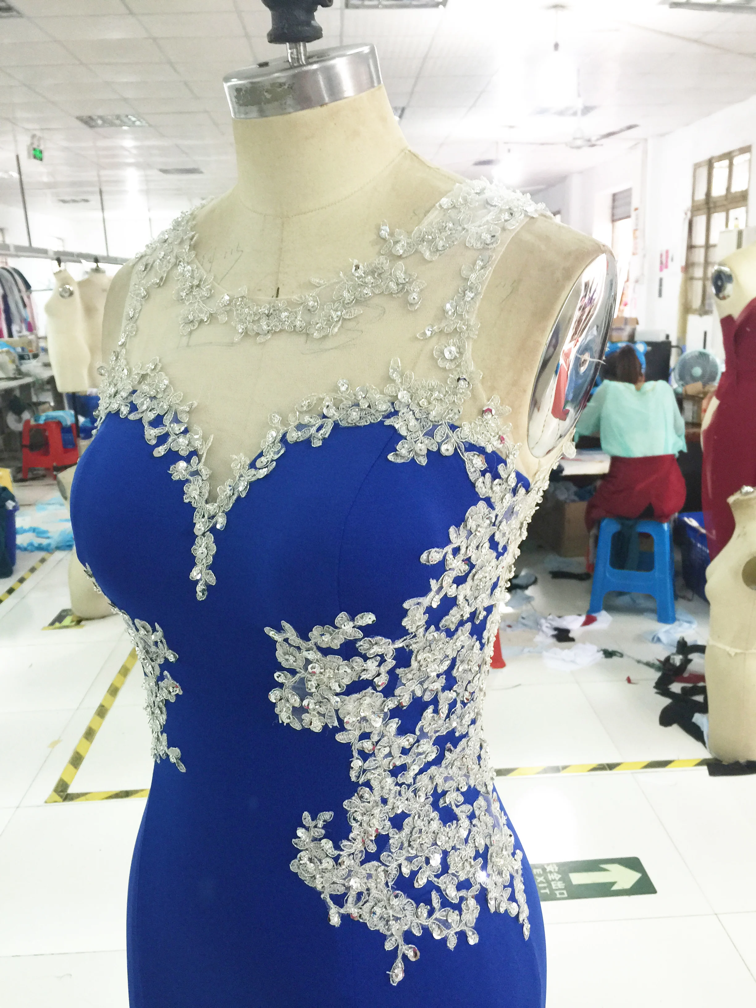 Sheath/column Strapless Sweep/Brush train Chiffon Evening Dress with Beadings |